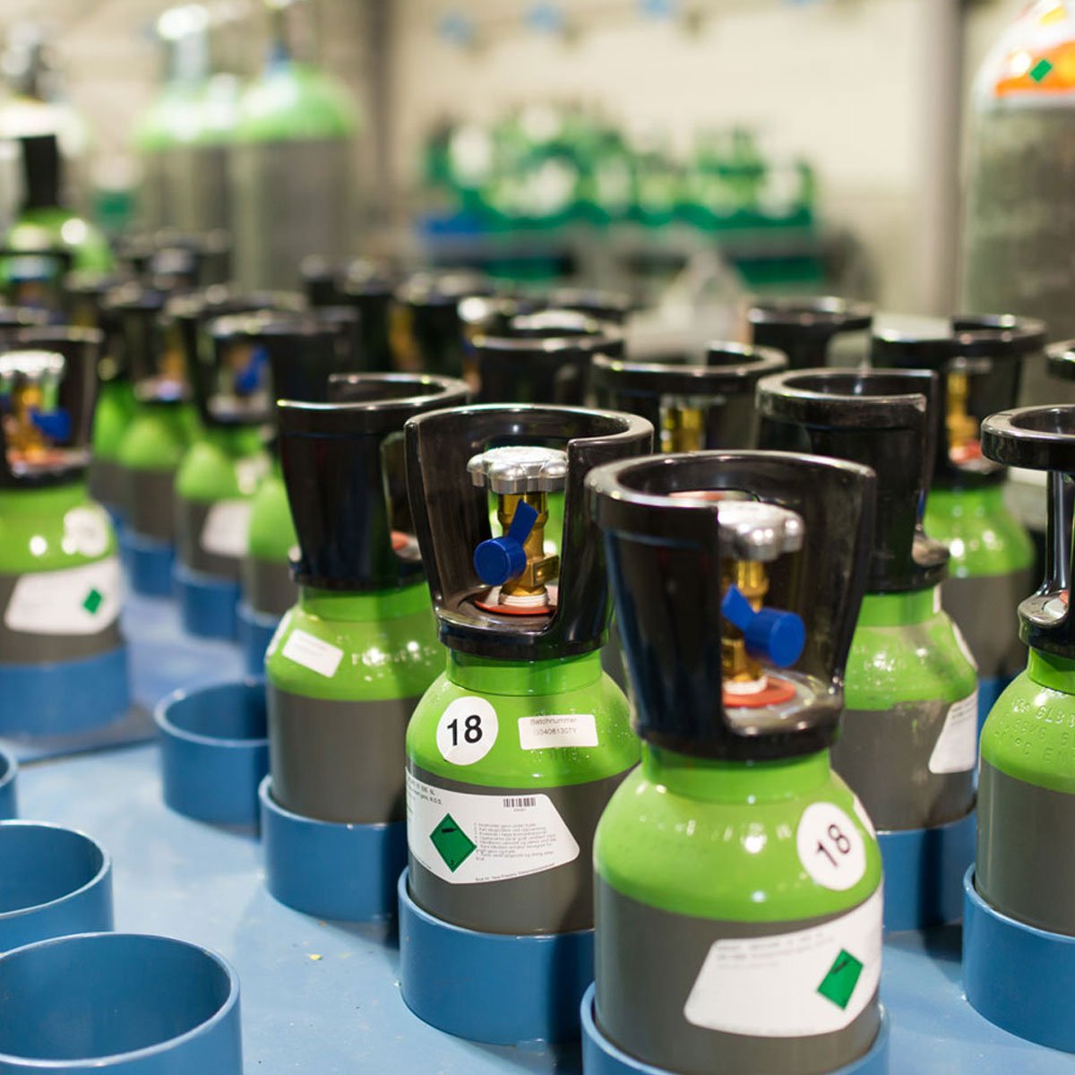 Köpflaskor och gastuber från Nippon Gases